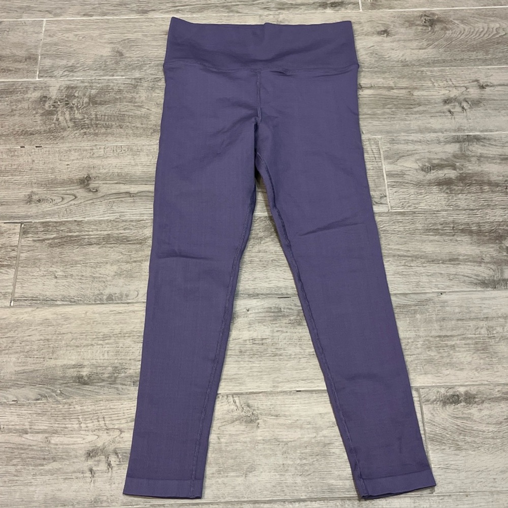 ATHLETA Aurora Seamless Tight Women's Size‎ Medium Purple Ribbed Texture 533472